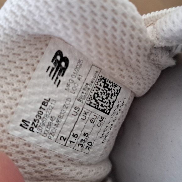 New Balance Kids 530 Bungee Sneakers - Color: Beige Brown  - Size Kids 2 - Picture 9 of 9